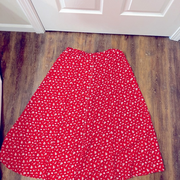 Like new Boho maxi skit. Red wit multicolor flowers - Picture 1 of 5
